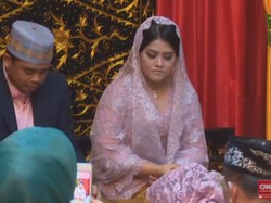 Resmi Jadi Boru Siregar, Kahiyang Dinasihati dan Diberi Makan