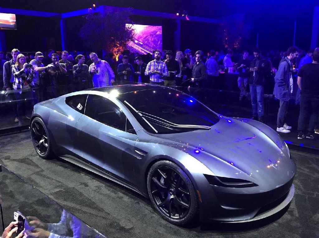 Puluhan Karyawan Tesla Dibajak Apple Puluhan Karyawan Tesla Dibajak Apple