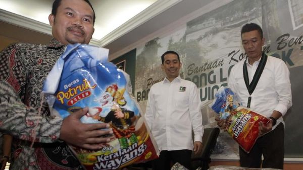 KAHMI Salurkan Bantuan untuk Korban Banjir Lombok