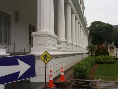Foto: Ada Perbaikan Drainase, Jokowi Ngantor di Istana Bogor