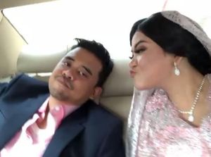 Bahagianya Kahiyang-Bobby Usai Adat Pemberian Marga Siregar