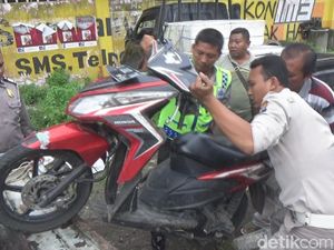 Akibat Sopir Pikap Ngantuk, Pasutri Pengedara Motor Jadi Korban