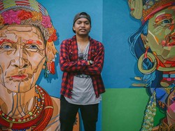 Dae Buton Bikin Mural Keberagaman di Taman Pandang Istana