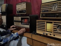 Cerita Oo Dokter Radio Antik Rakit Pemutar Musik Kekinian