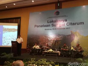 Luhut Ajak Semua Pihak Bergerak Selamatkan Sungai Citarum