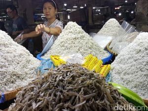 Suka Ikan Asin? Mampir Yuk ke Pajak Central Medan