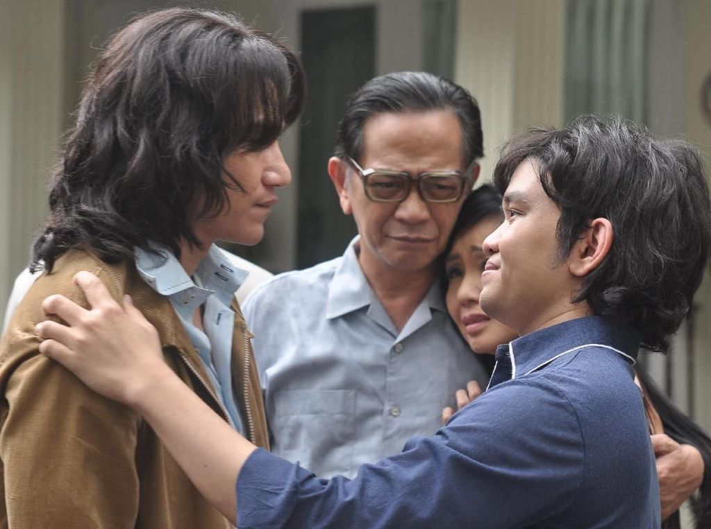 Yuk, Intip Proses Syuting Chrisye Yuk, Intip Proses Syuting Chrisye