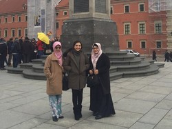 Liburan Sambil Kerja Cara Anang Ajak Ashanty Bulan Madu Lagi