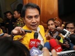 Aziz Syamsudin Bantah Terima Titipan dari Keponakan Novanto