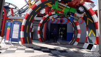 Foto: Merasakan Roller Coaster VR Pertama di Dunia