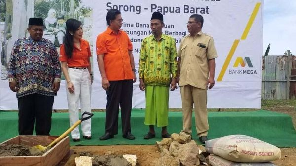 Mega Berbagi Bangun Ruang Perpustakaan di Sorong