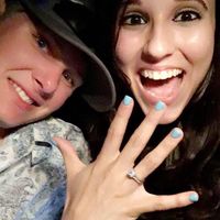 Foto ketika Makenze memamerkan cincin pertunangannya. (Foto: Facebook/Makenzee Meaux)