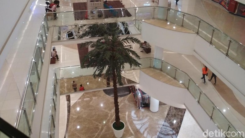 Matahari di Pluit Village Berkurang 1 Lantai, Bagaimana Suasana Mal?