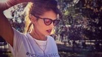Sara Salamo dikenal sebagai artis televisi dan film layar lebar di Spanyol. (Instagram @sarasalamo)