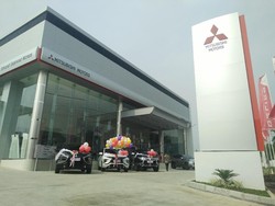 Diler Pertama Mitsubishi di Karawang