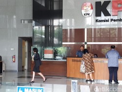 Plt Sekjen DPR Datangi KPK, Ada Apa?