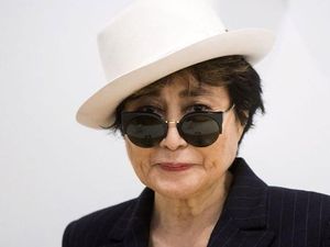 Kisah Putri Yoko Ono: Diculik, Ikut Sekte Sesat, Bertemu Ibunya di Usia 30 Kisah Putri Yoko Ono: Diculik, Ikut Sekte Sesat, Bertemu Ibunya di Usia 30