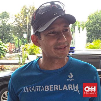 Warga Teriak Bau Sampah Saat Sandi Datang ke Bantar Gebang