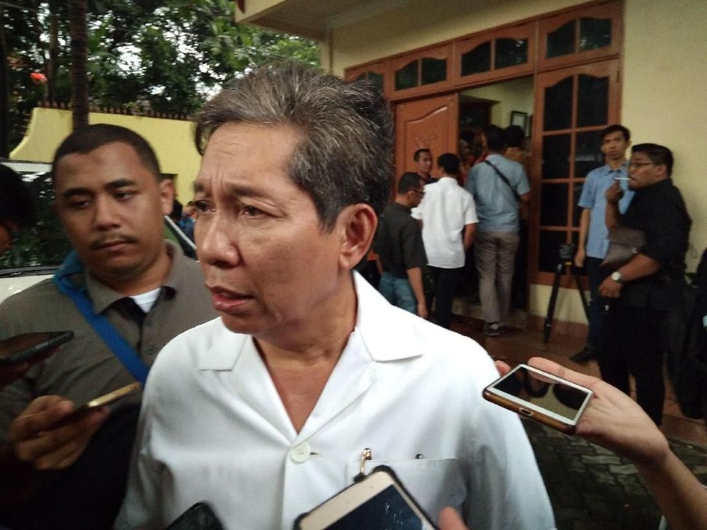 Golkar Beri Kritik Keras soal Rubicon Bupati Karanganyar, Tapi... Golkar Beri Kritik Keras soal Rubicon Bupati Karanganyar, Tapi...
