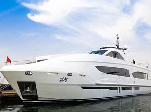 Foto: Mengintip Yacht Mewah Baru Milik Jackie Chan