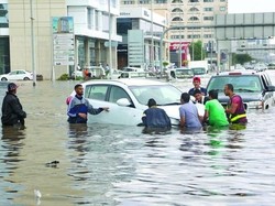 Banjir Bandang Tewaskan 4 Orang di Arab Saudi, Jeddah Lumpuh