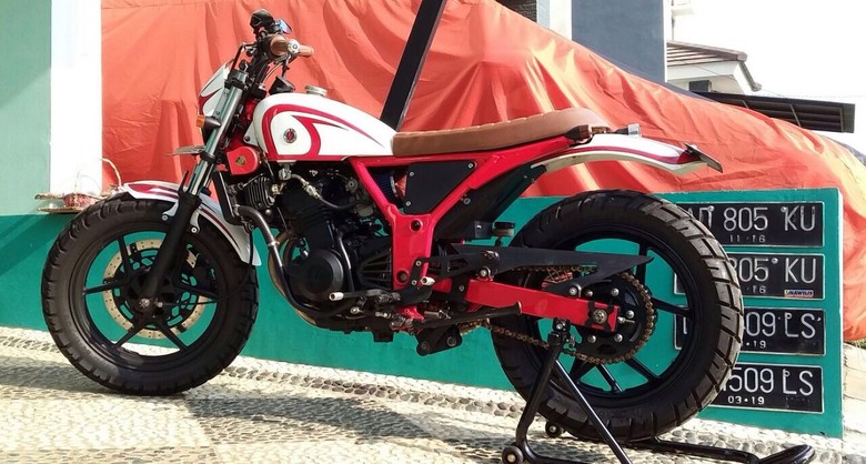 Kawasaki Ninja Diubah Jadi Scrambler