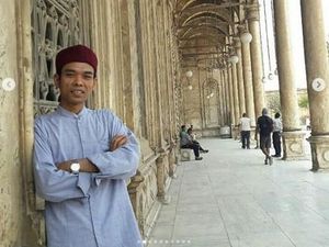 PKS: Prabowo Bertemu Abdul Somad Besok Jam 3 PKS: Prabowo Bertemu Abdul Somad Besok Jam 3