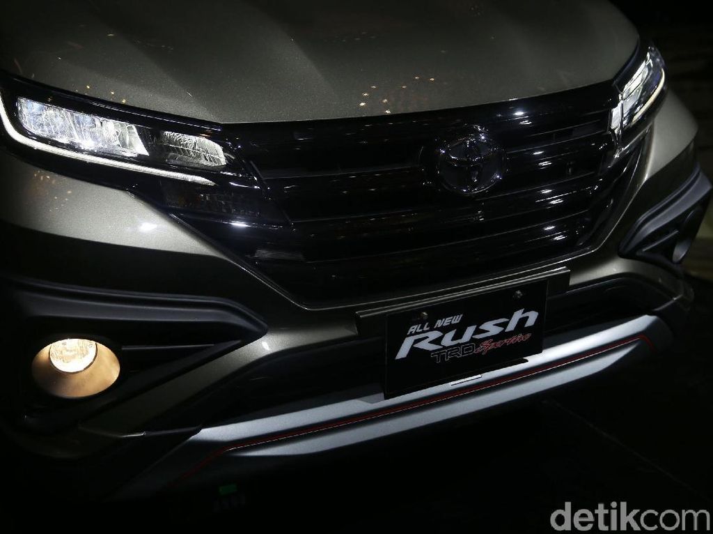 Sudah Inden, Tak Ada Diskon untuk Toyota Rush Sudah Inden, Tak Ada Diskon untuk Toyota Rush