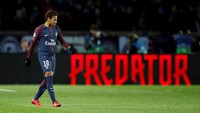 Predator di kontak penalti lawan. Neymar. (REUTERS/Christian Hartmann)