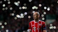 Winger ikonik asal Belanda ini bakal bisa digaet secara gratis di musim panas nanti. Arjen Robben tinggal punya beberapa bulan tersisa dalam kontraknya dengan Bayern Munich. (Foto: Russell Cheyne/Reuters)