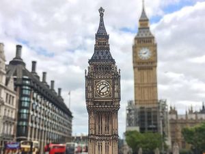 Sketsa Tinta Kota London dari Kacamata Ilustrator Sydney