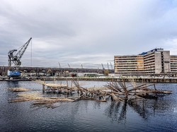 Instalasi Bale Kambang Eko Prawoto Pukau Publik Eropa