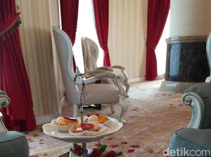 Oval Lounge dan Jamuan High Tea Mewah di Hotel Adimulia Medan