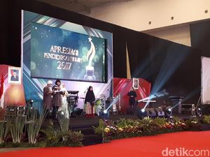 Menag Lukman Hadiri Acara Apresiasi Pendidikan Islam 2017 Menag Lukman Hadiri Acara Apresiasi Pendidikan Islam 2017