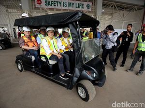 Menteri Basuki Jadi Sopir Dadakan Sri Mulyani