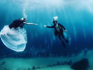 Sekarang Kamu Bisa Menikah di Bawah Laut!