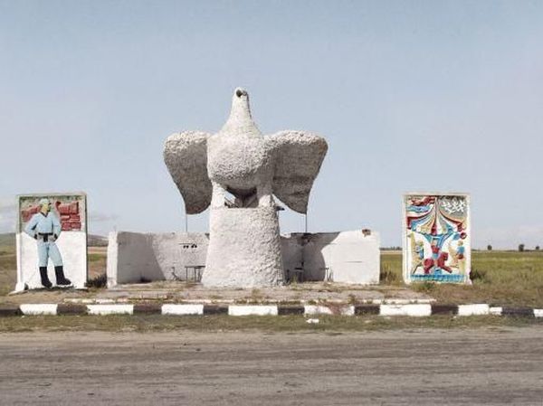 Foto: Aneka Halte Bus Paling Aneh di Rusia