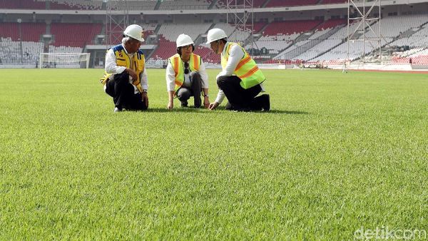 Sri Mulyani dan Basuki Hadimuljono Tinjau Stadion GBK