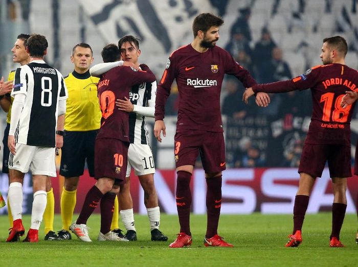 Barcelona vs Juventus Berakhir Imbang Barcelona bermain imbang 0-0 saat bertandang ke markas Juventus. Namun hasil itu sudah cukup memastikan Barca lolos ke 16 besar Liga Champions.