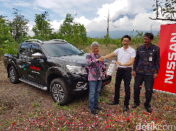 Nissan Navara untuk Penghijauan Gunung Agung