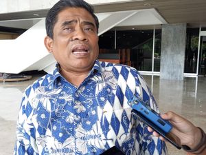 Kemendagri Nyatakan Polisi yang Jadi Pj Gubernur Tak Perlu Mundur Kemendagri Nyatakan Polisi yang Jadi Pj Gubernur Tak Perlu Mundur