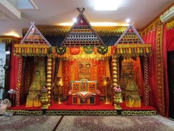 Mengintip Dekorasi Pelaminan Adat Kahiyang-Bobby di Medan