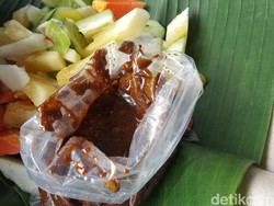 Benarkah Ibu Hamil Nggak Boleh Makan Rujak?