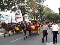 Kereta Kencana dari Solo Ikuti Geladi Kirab Kahiyang-Bobby di Medan