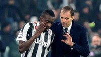 Massimiliano Allegri memberikan pengarahan kepada Blaise Matuidi. Reuters/Massimo Pinca.