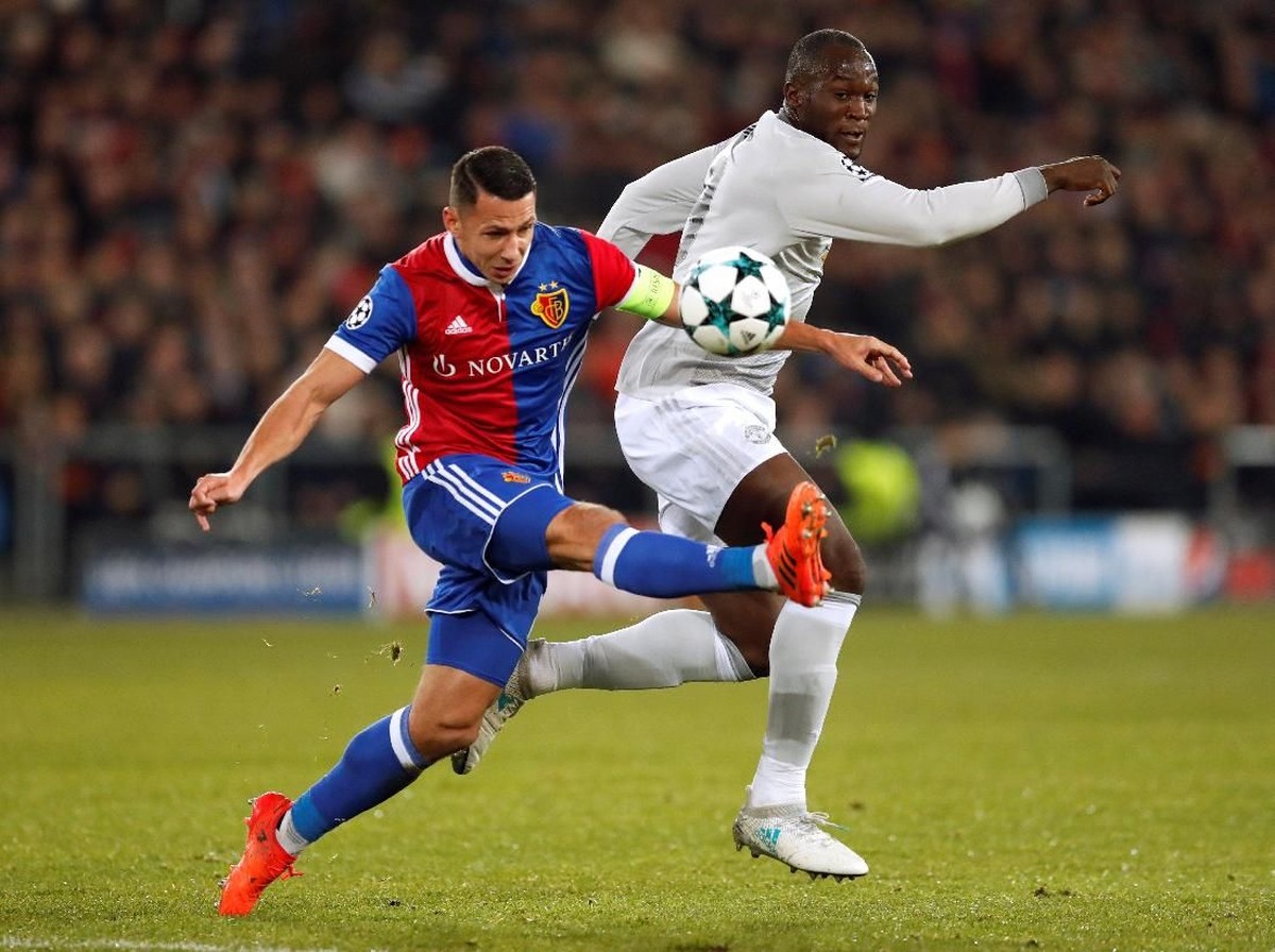 Manchester United saat dijamu FC Basel di Liga Champions. (Foto: Andrew Boyers/Reuters)
