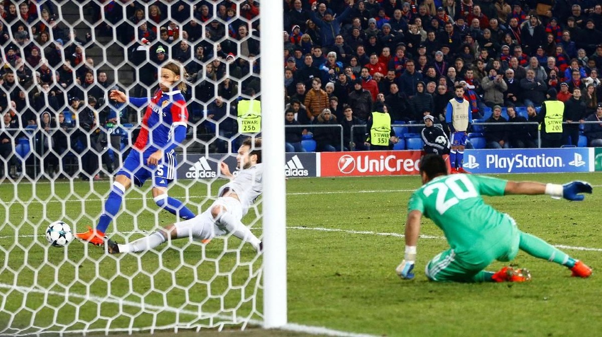 Manchester United saat ditaklukkan FC Basel di Liga Champions (Foto: Arnd Wiegmann/Reuters)