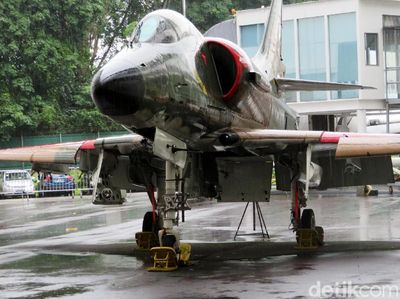 Kampus di Singapura Ini Sediakan Pesawat Asli untuk Belajar