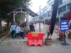 Gerimis Turun di Prosesi Adat Nikahan Bobby-Kahiyang