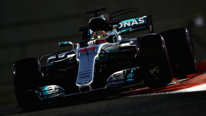 Lewis Hamilton tercepat di sesi latihan bebas kedua GP Abu Dhabi (Foto: Mark Thompson/Getty Images) Lewis Hamilton tercepat di sesi latihan bebas kedua GP Abu Dhabi (Foto: Mark Thompson/Getty Images)